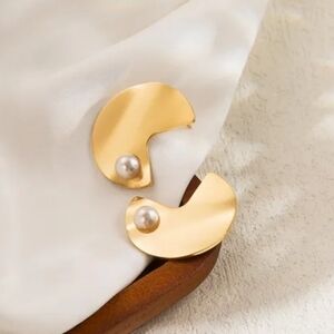 Stainless steel gold tone pearl embellished earrings new
